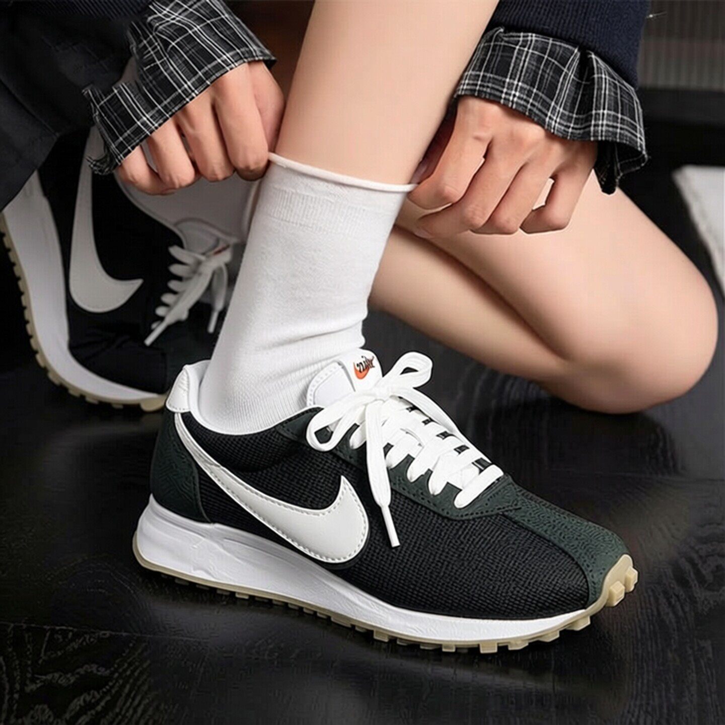 Nike耐克女鞋夏季新款复古运动鞋华夫鞋透气轻便低帮跑步休闲鞋