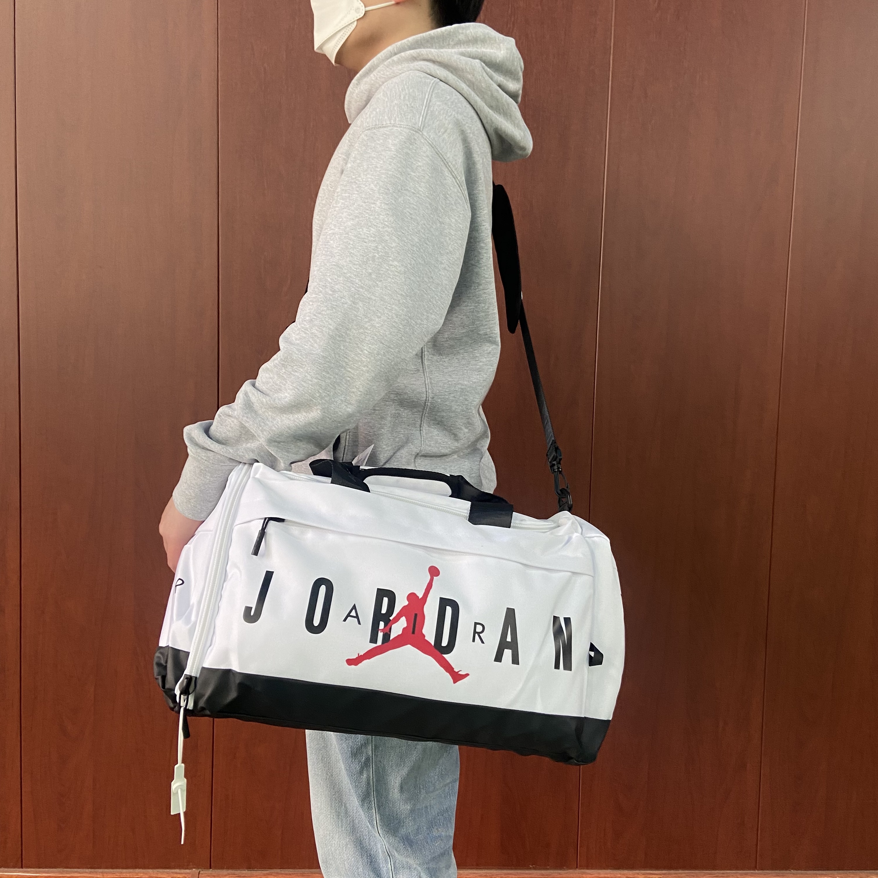 耐克运动单肩包休闲斜挎包行李包