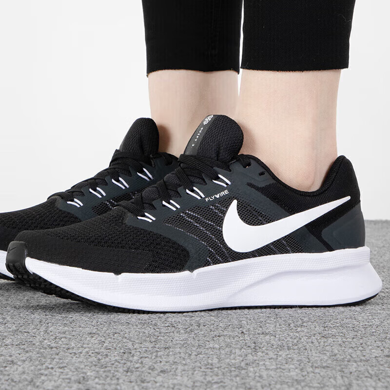 NIKE耐克女鞋跑步鞋秋季新款RUN SWIFT 3轻便减震耐磨透气运动鞋