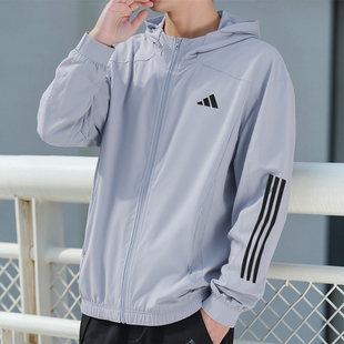 阿迪达斯外套男春季新款连帽梭织防风衣透气篮球薄款美式宽松夹克