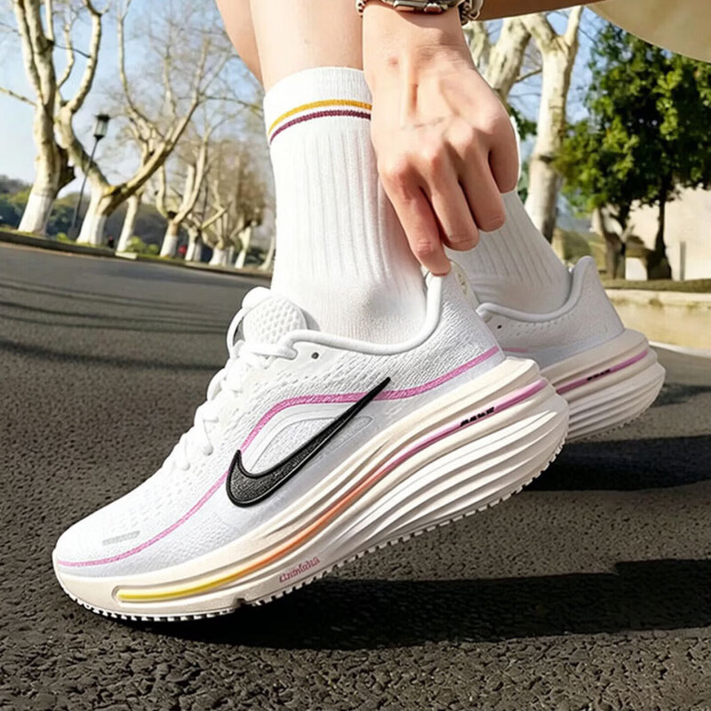 Nike耐克新款跑步鞋男女透气轻便厚底运动鞋白色彩虹条纹休闲鞋
