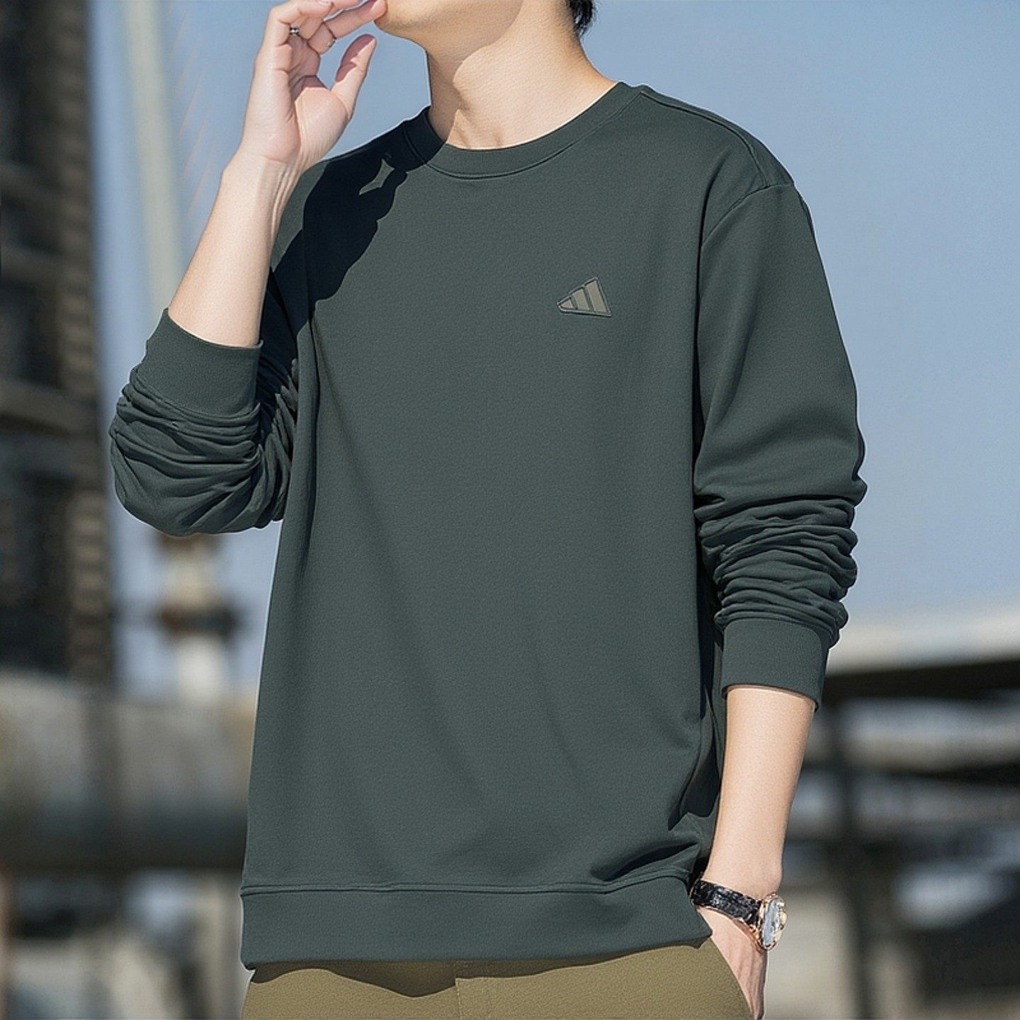 阿迪达斯绿色卫衣男春季新款休闲长袖打底圆领上衣训练运动套头衫