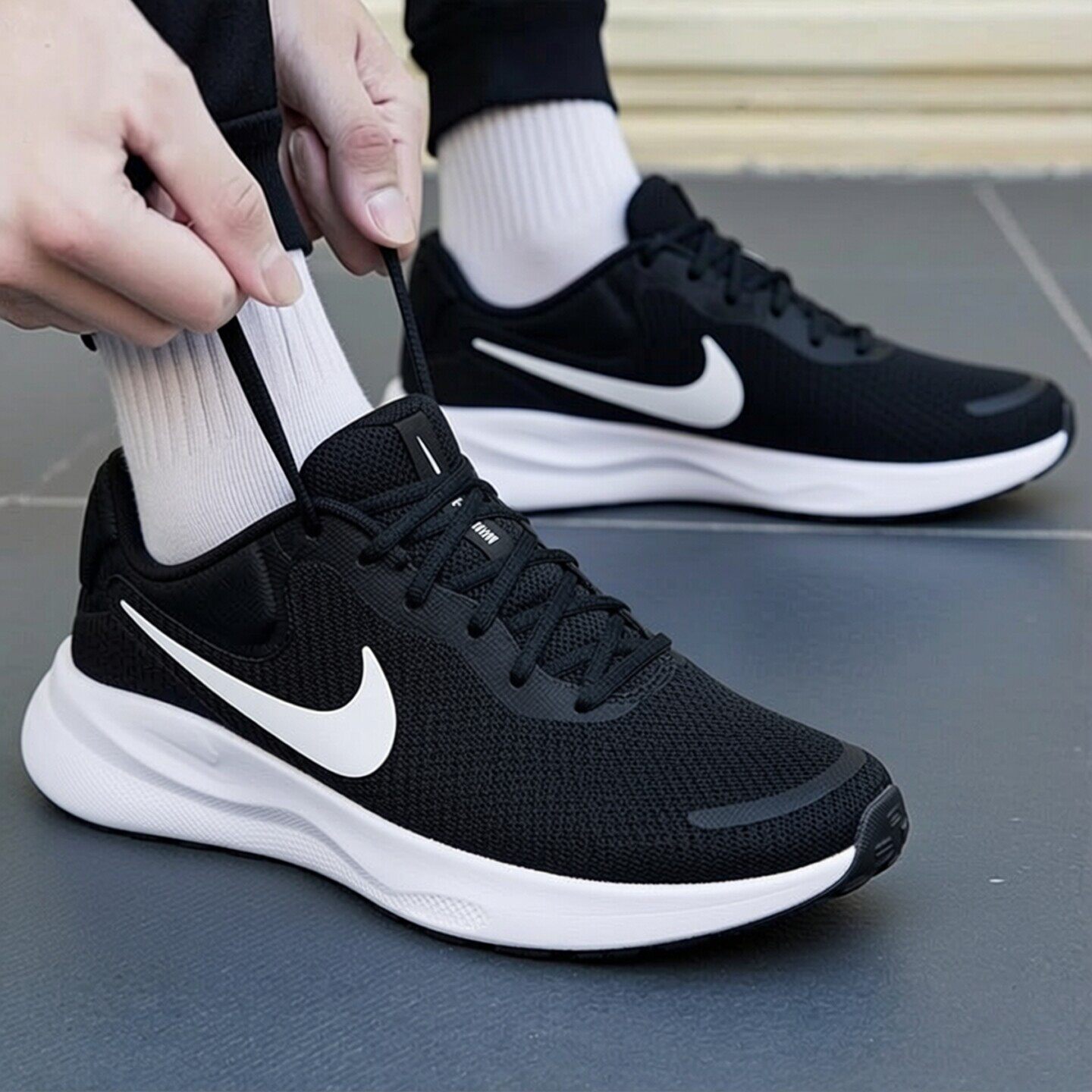 Nike耐克鞋子2026年新款跑步鞋轻便运动鞋黑色男鞋透气网鞋休闲鞋