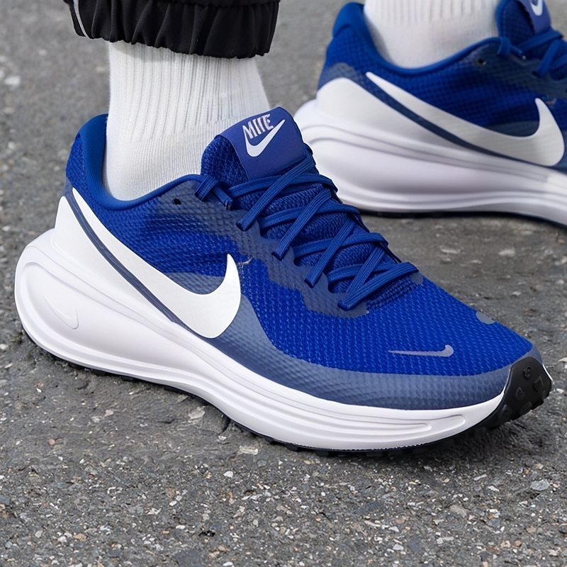 NIKE耐克正品男鞋夏季新款REVOLUTION 8缓震透气公路跑步鞋男