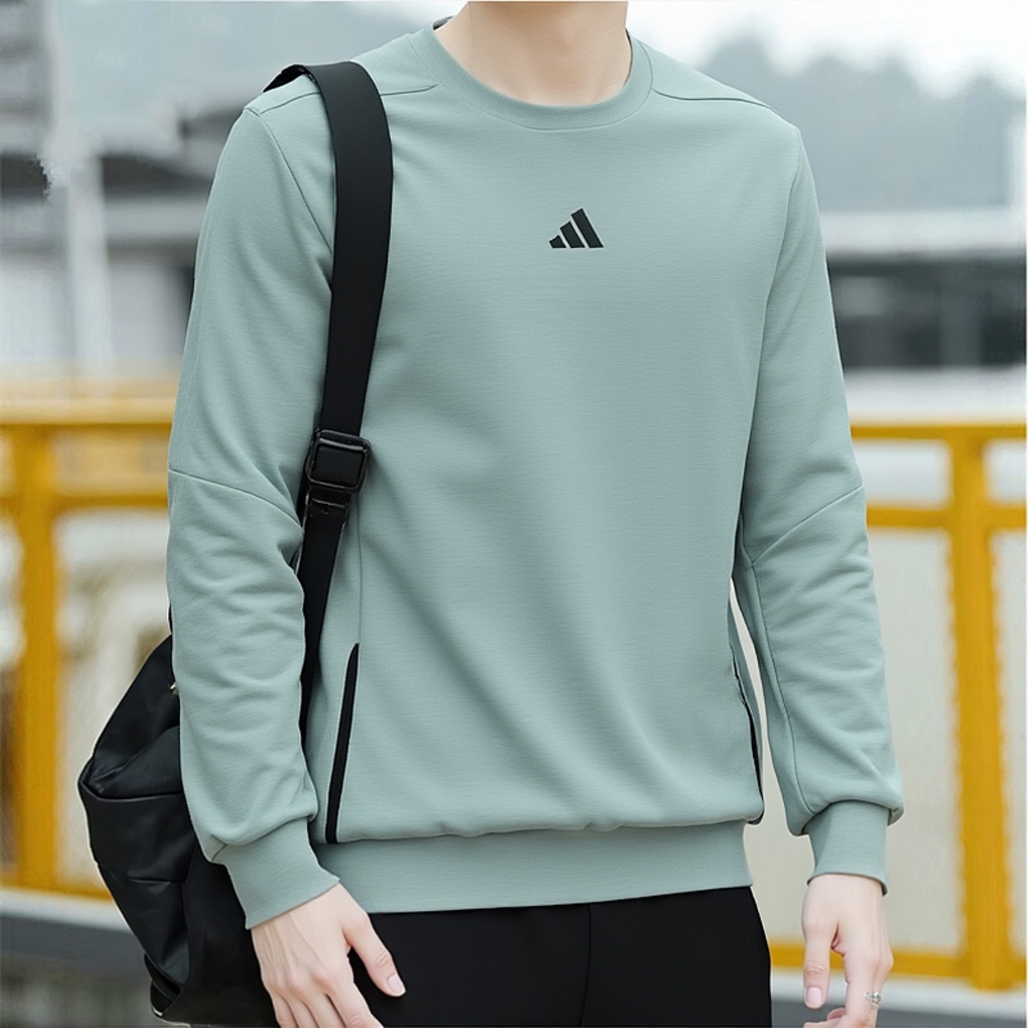 阿迪达斯卫衣男装秋季浅绿色打底衫男士上衣运动服外套宽松套头衫