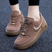 休闲鞋 Nike耐克鞋 HV4406 厚底运动鞋 2026年新款 子空军一号女鞋 板鞋