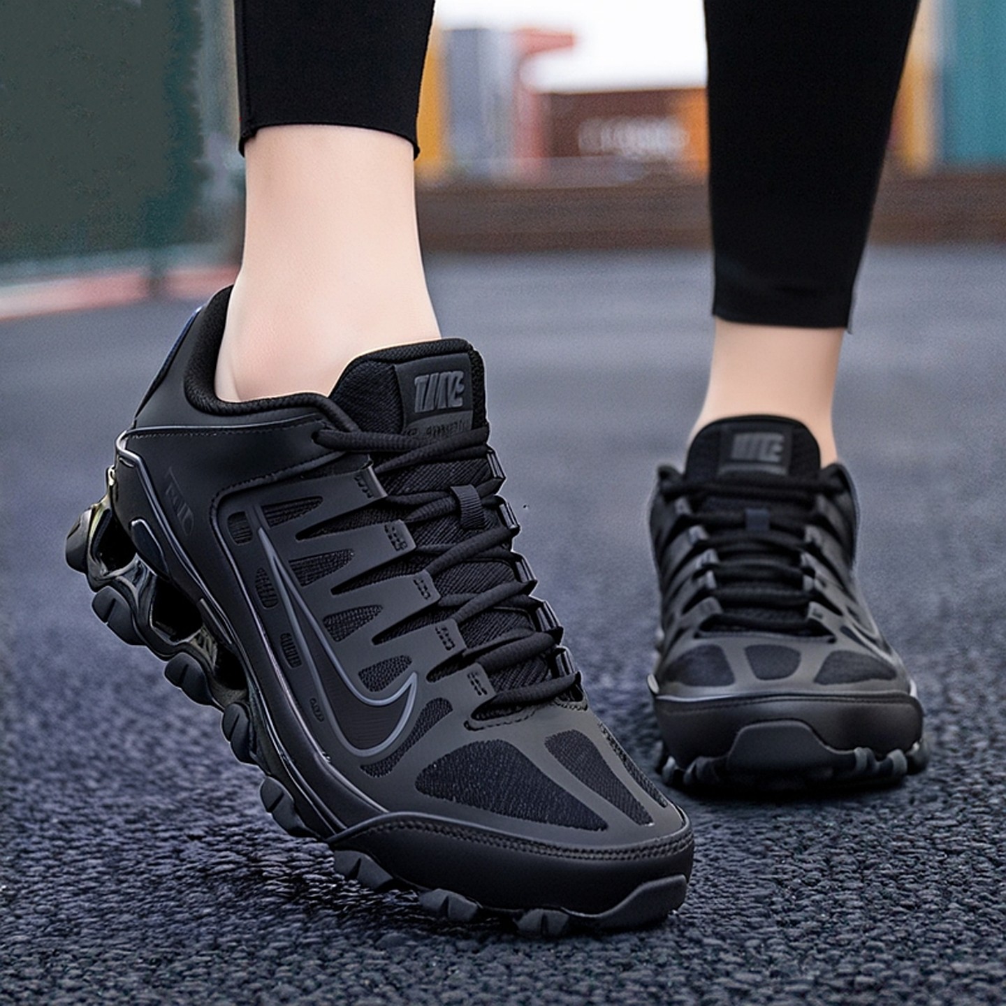 NIKE耐克休闲鞋女鞋新款运动鞋Reax 8减震耐磨防滑跑步鞋IO2400