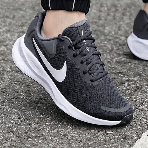 NIKE耐克男鞋跑步鞋夏季新款REVOLUTION 7运动鞋灰色透气休闲鞋