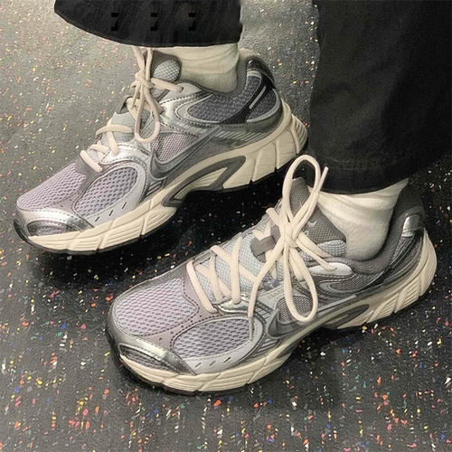 耐克旅行鞋运动鞋跑步鞋老爹鞋