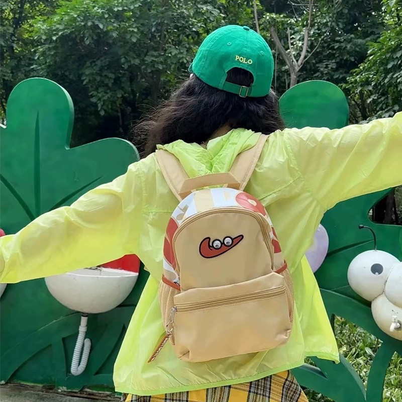 卡其色童包耐克双肩包2026新款可爱mini包旅行包收纳学生书包背包