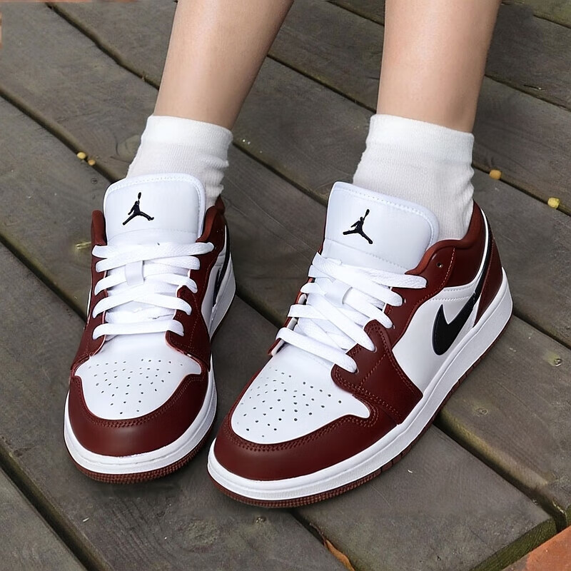 NIKE耐克AJ女鞋2025夏季新款Air Jordan 1运动休闲板鞋低帮篮球鞋