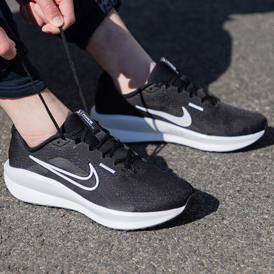耐克专柜正品男轻便跑步鞋运动鞋