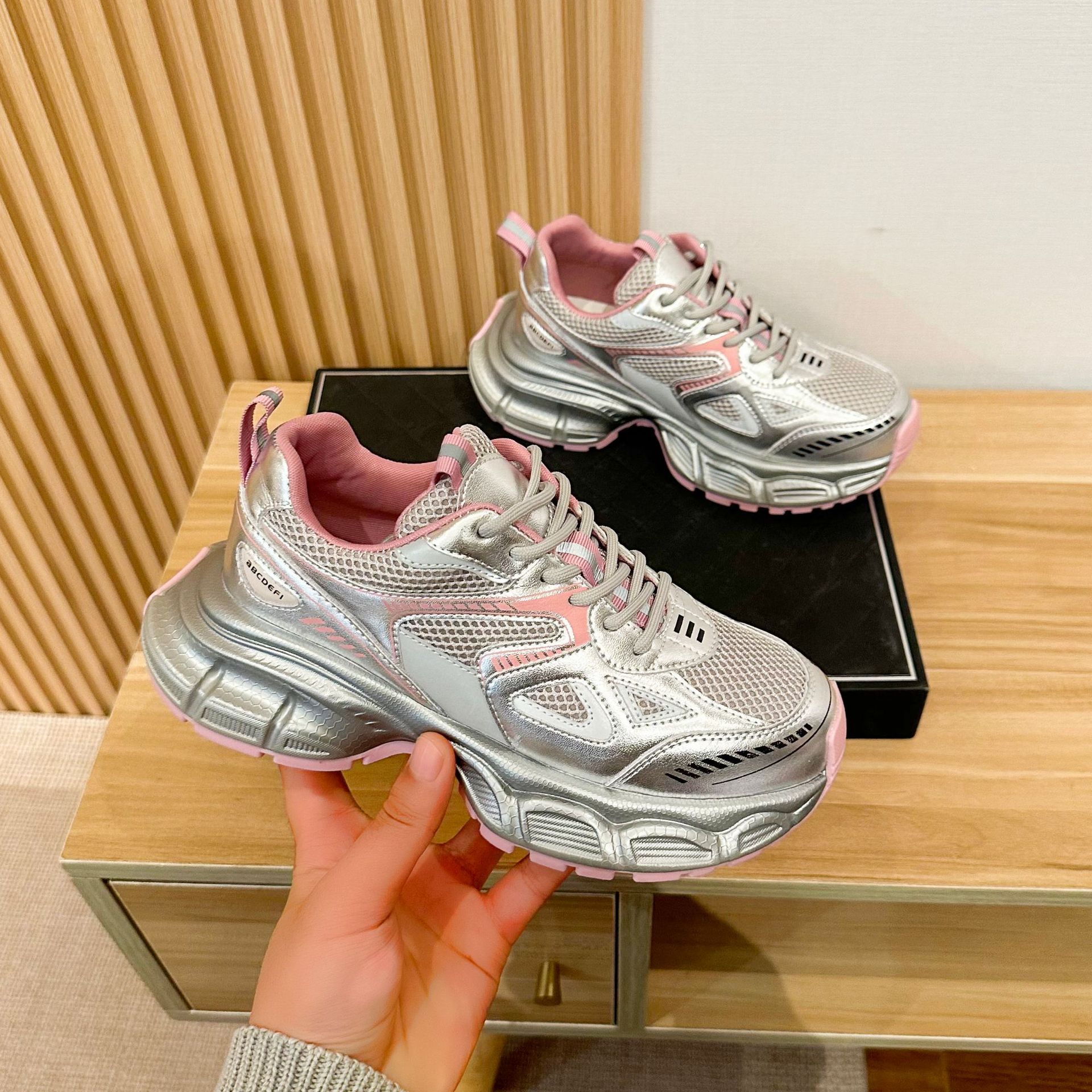 真皮欧洲站网红老爹鞋女ins潮2024春季新款韩版时尚潮流厚底运动