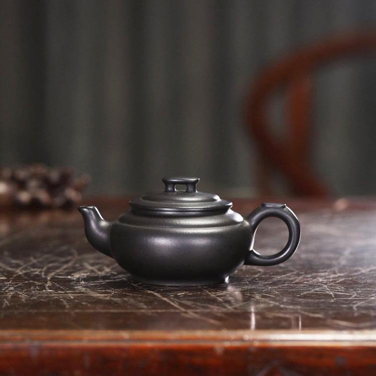 宜兴紫砂茶壶功夫茶具茶道王红娟纯手工原矿紫砂焐灰上新桥壶喝茶