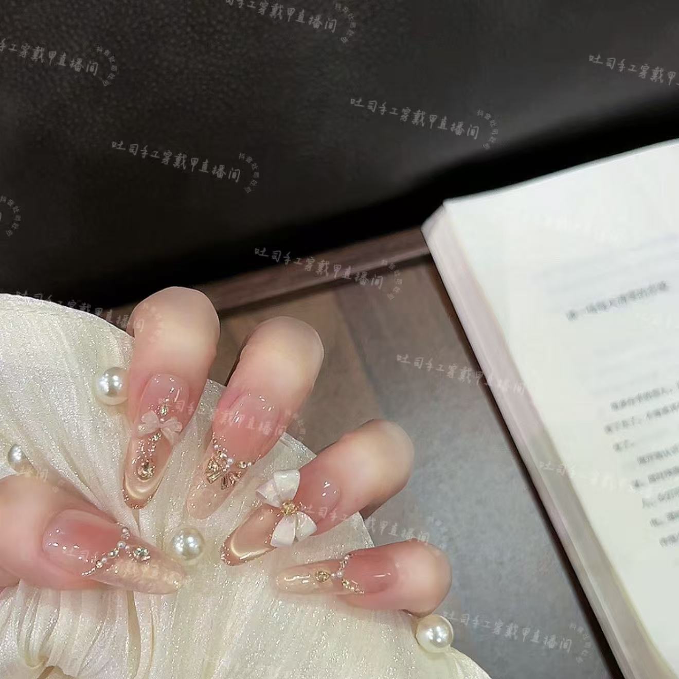 猫眼立体蝴蝶结大女主精致穿戴甲