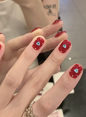 手工穿戴甲爱心波点短款显白美甲