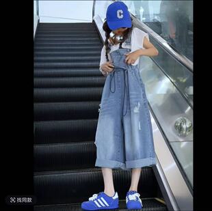 韩版复古牛仔背带裤套装女童夏季高腰抽绳收腰破洞宽松短袖两件套