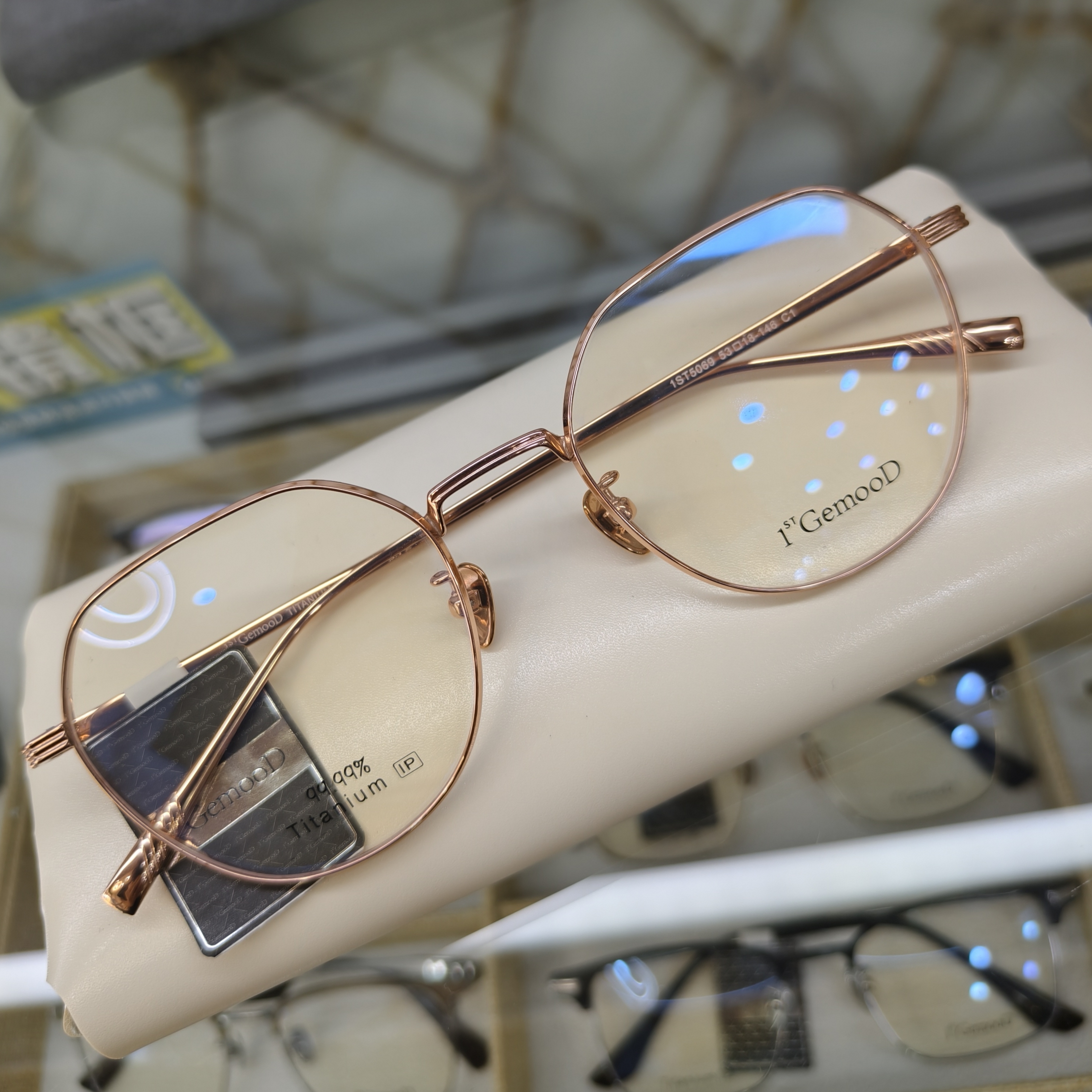 53-19中号超轻钛架d女深圳近视