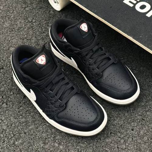 Air Jordan1耐克正品复古潮流时尚百搭运动休闲板鞋IO2047-001