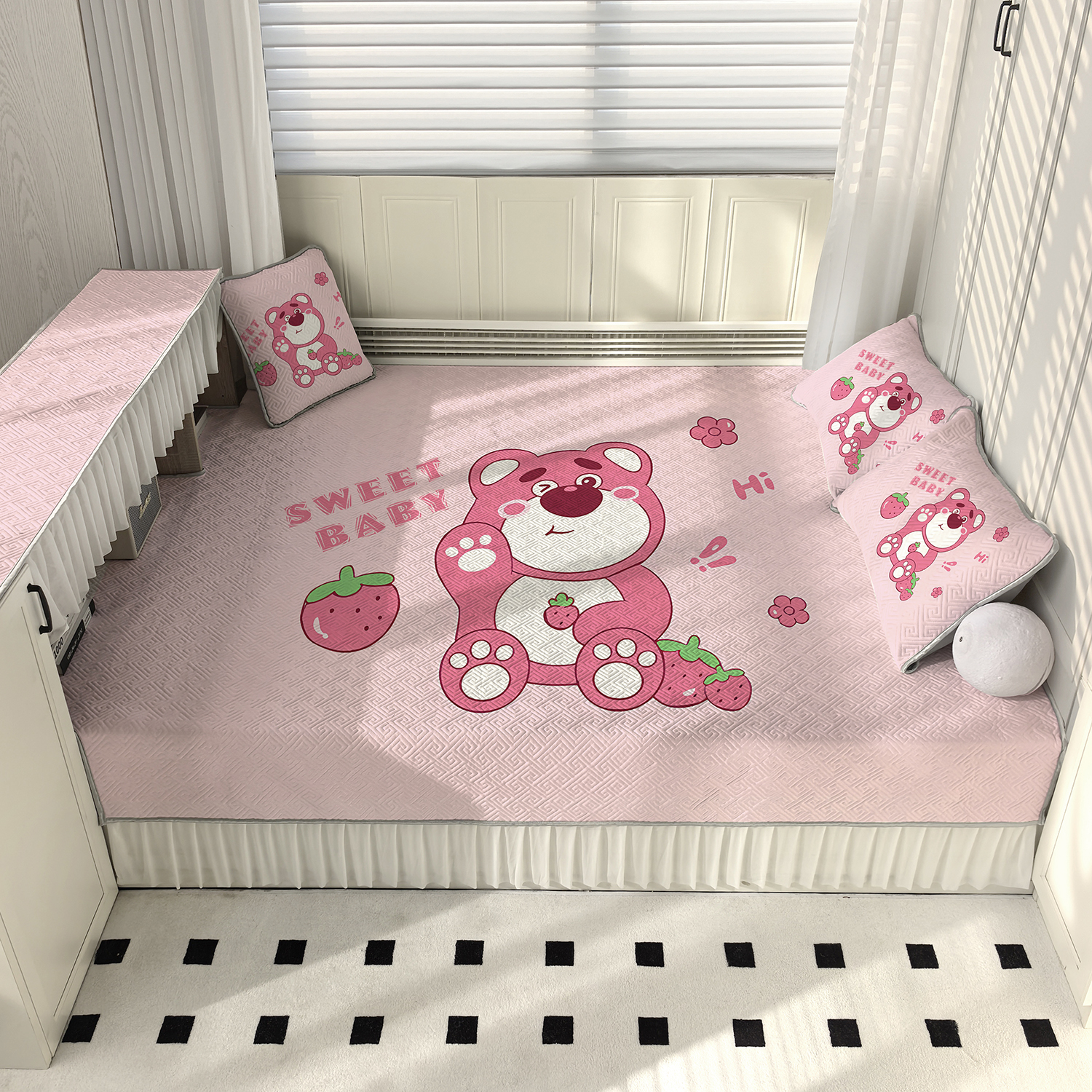 榻榻米专用床盖炕垫四季通用定制床笠防滑床单2025新款草莓熊女孩