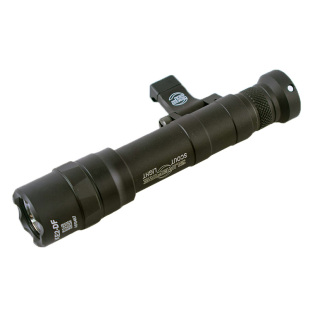 M640DF强光野营手电20mm侧翻下挂导轨户外头盔照明灯