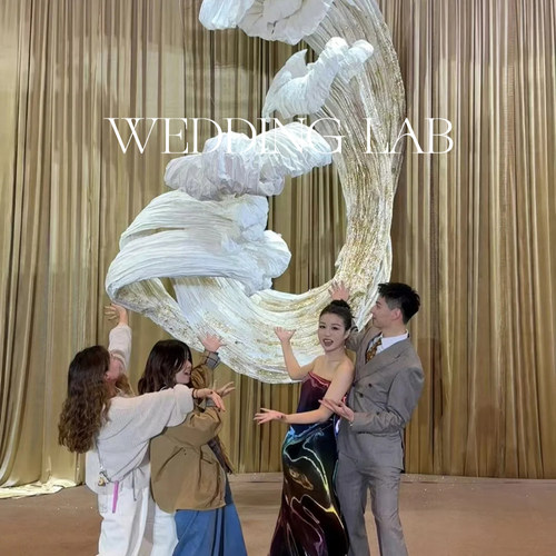 白色飘带布景美陈装置摆饰婚礼艺术装饰橱窗陈列商业美陈