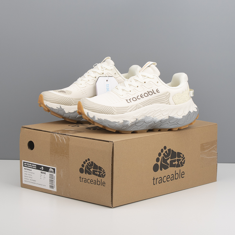 高端加拿大traceable宽楦跑步鞋
