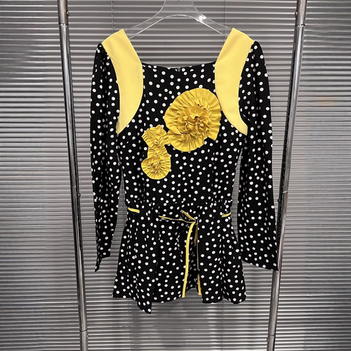 波点立体花朵装饰方领连衣裙女