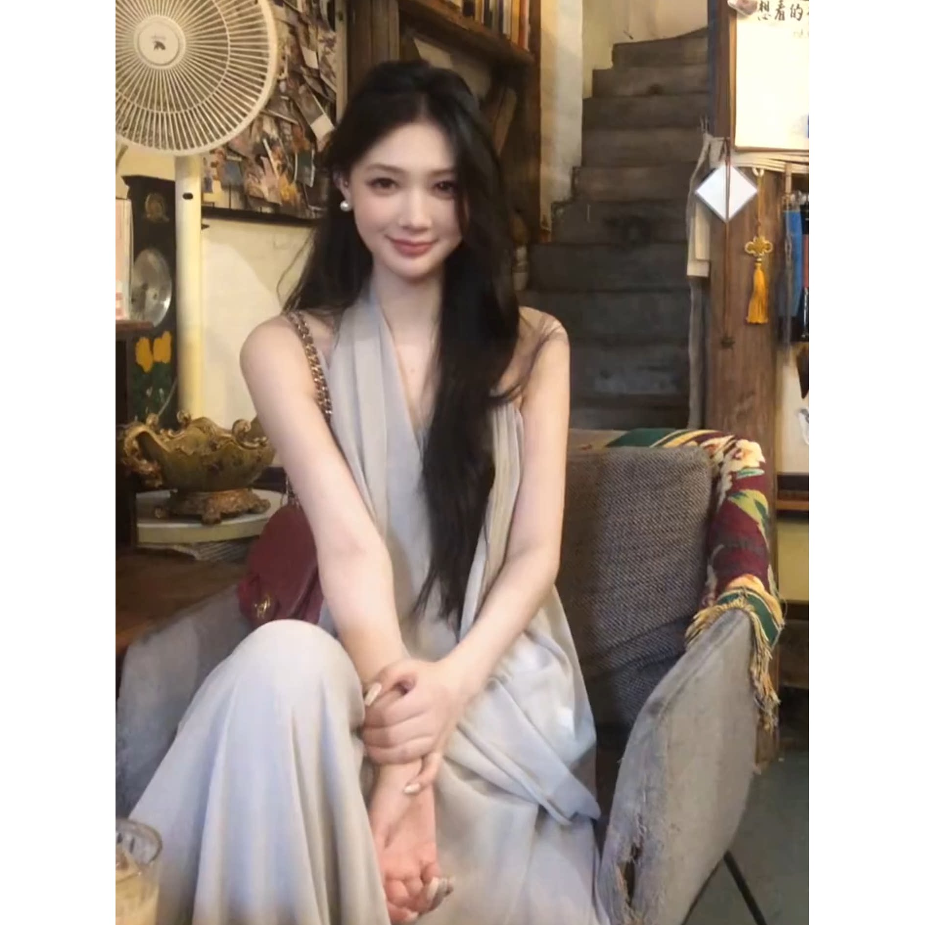 清冷感双层设计挂脖吊带上衣女2026夏季透气飘逸大摆半身裙两件套