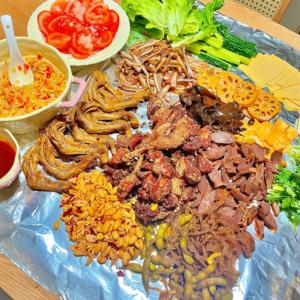 锡纸卷食品级家用一次性桌布熟食烧烤漂亮饭防油聚会手抓海鲜加厚