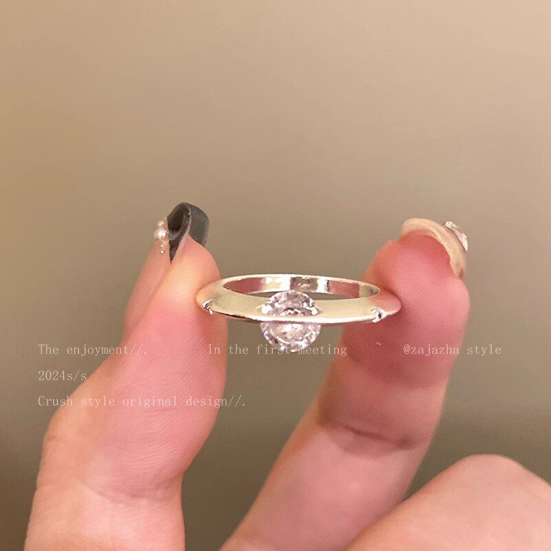 小新款红书同款可转动锆石星球环绕锆石戒指女时尚气质感食指戒