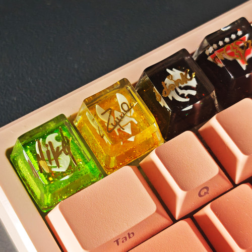CSGO选手签名队标彩透树脂键帽