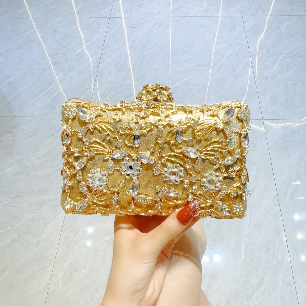 Diamond studded light luxury dinner bag镶钻轻奢晚宴包