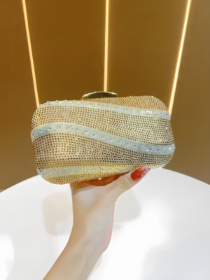 Light luxury diamond inlaid handbag, high-end轻奢镶钻手拿包