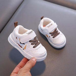 男女小童春秋新款小白鞋舒适透气板鞋宝宝百搭休闲运动鞋0-2-3潮