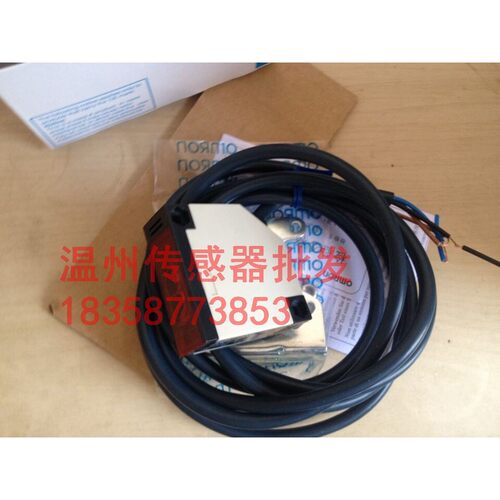 E3JK-RR11 RR12 DS30M1 100M1 R2M1 R4M1-ZH 5M1光电开关传感器60