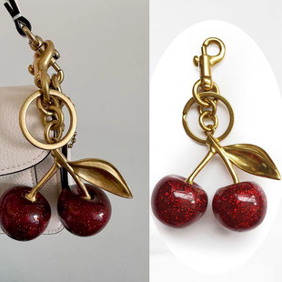 适用蔻驰樱桃包包挂件车厘子钥匙扣手提包创意女士礼物汽车装饰