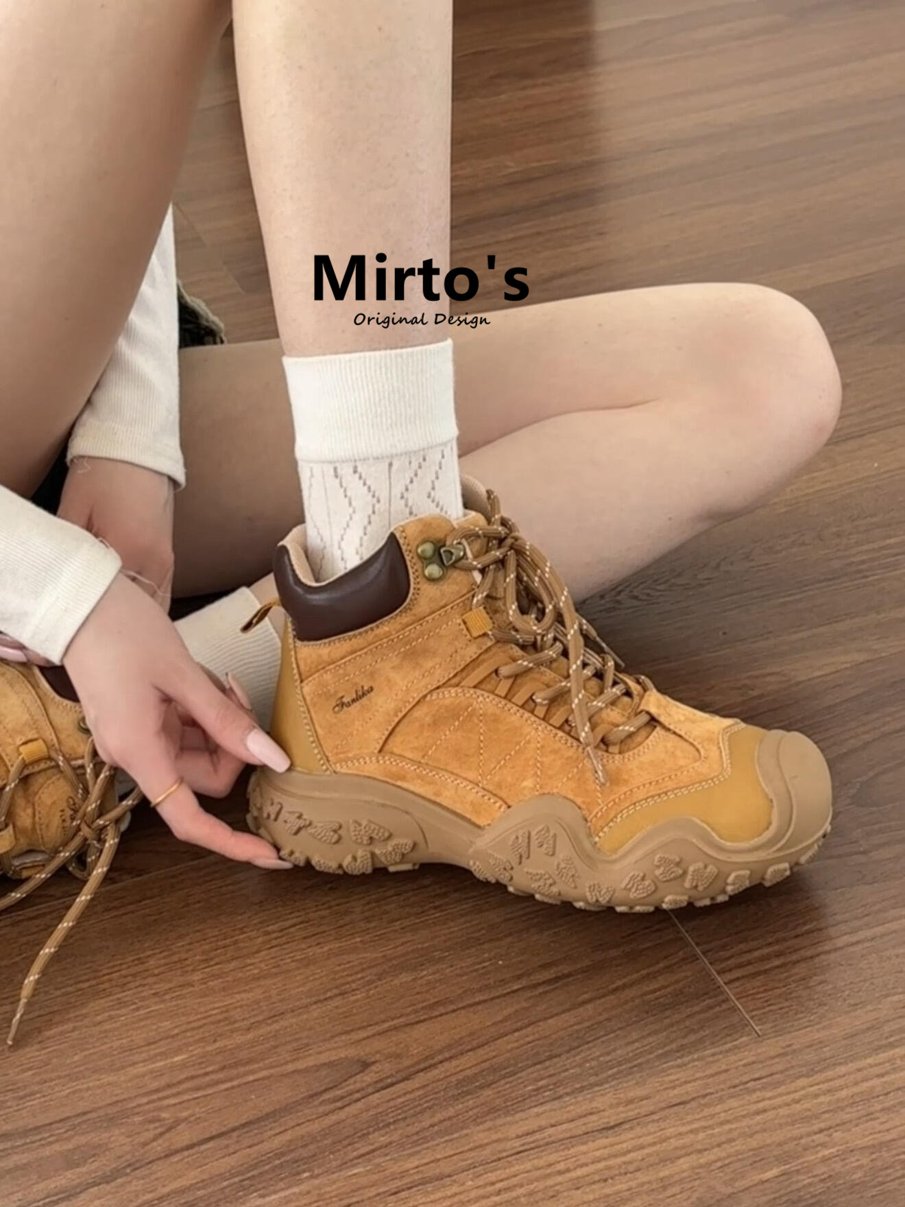 Outdoor hiking shoes for women, summer waterproof and non-slip hiking shoes, high-top lightweight thick-soled casual shoes, trail running shoes