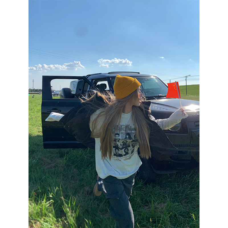 NECOYEP 2025美式复古人像字母印花长袖T恤男女宽松休闲百搭上衣