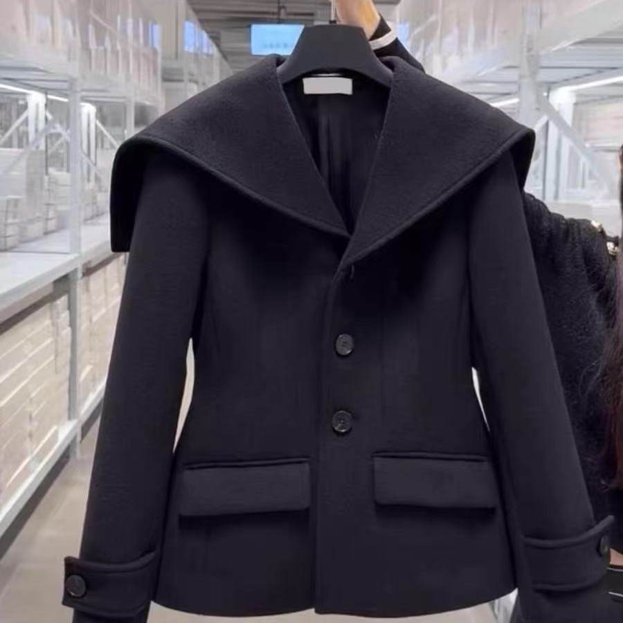 黑色赫本小香风毛呢外套女深冬独特超好看小个子减龄海军领呢大衣