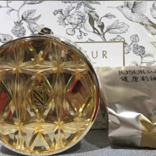 玖瑟白金秘境持妆气垫霜戴口罩不脱妆保湿遮暇提亮肤色