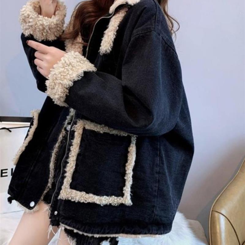 加绒加厚牛仔外套女秋冬季2025新款韩版休闲设计感羊羔毛宽松棉衣