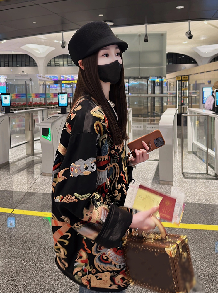 2025新品高级设计感潮流印花新中式炸街秋季外套女独特上衣超好看