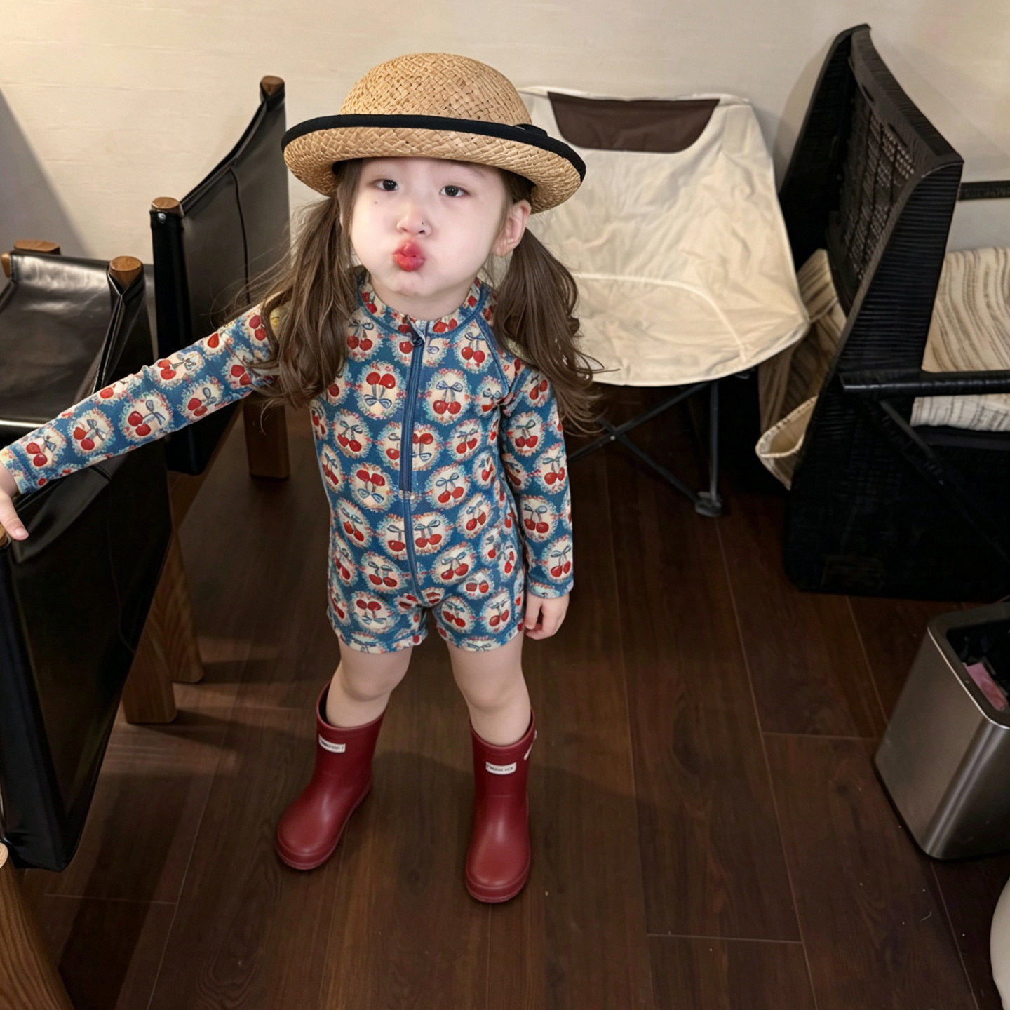 儿童泳衣2026新款女童蓝底樱桃印花速干拉链泳装宝宝长袖连体泳衣