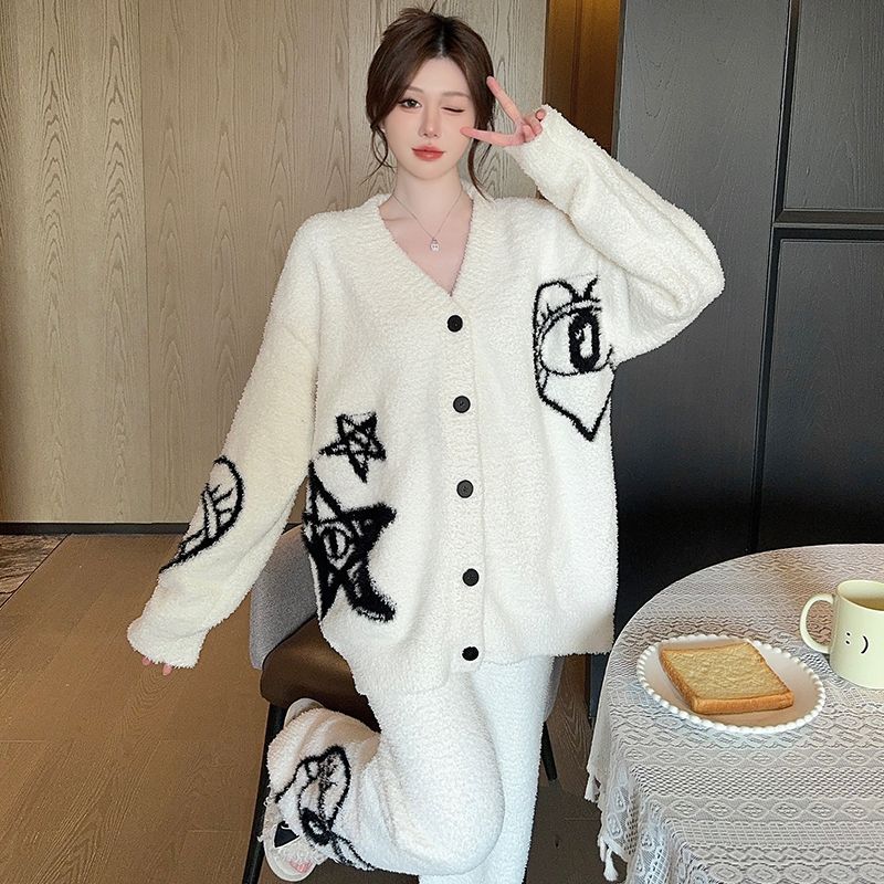 秋冬珊瑚绒睡衣女款家居服套装