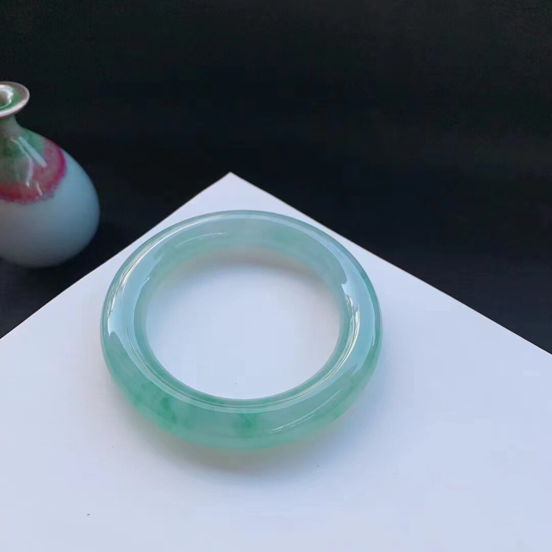 女款天然冰种飘花手镯保A
