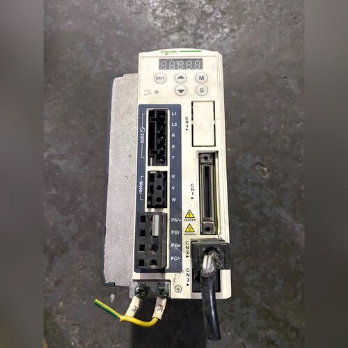 LXM23DU07M3X 施耐德伺服驱动器750w 成色如图 议价