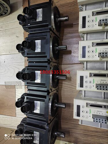 施耐德1.5KW伺服电机加驱动器BCH1303N11A1C