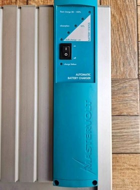 Charger MASTERVOLT MASS 2425 议价