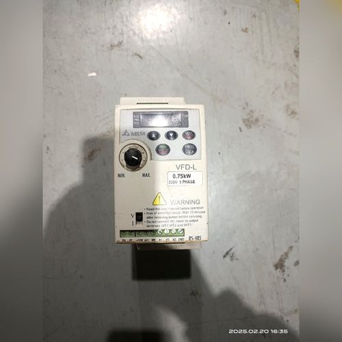 变频器 VFD007L21A 成色如图功能包好需要 议价